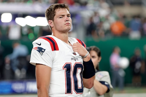 Drake Maye a verrouillé à l'avance le quart-arrière de la formation de départ des New England Patriots